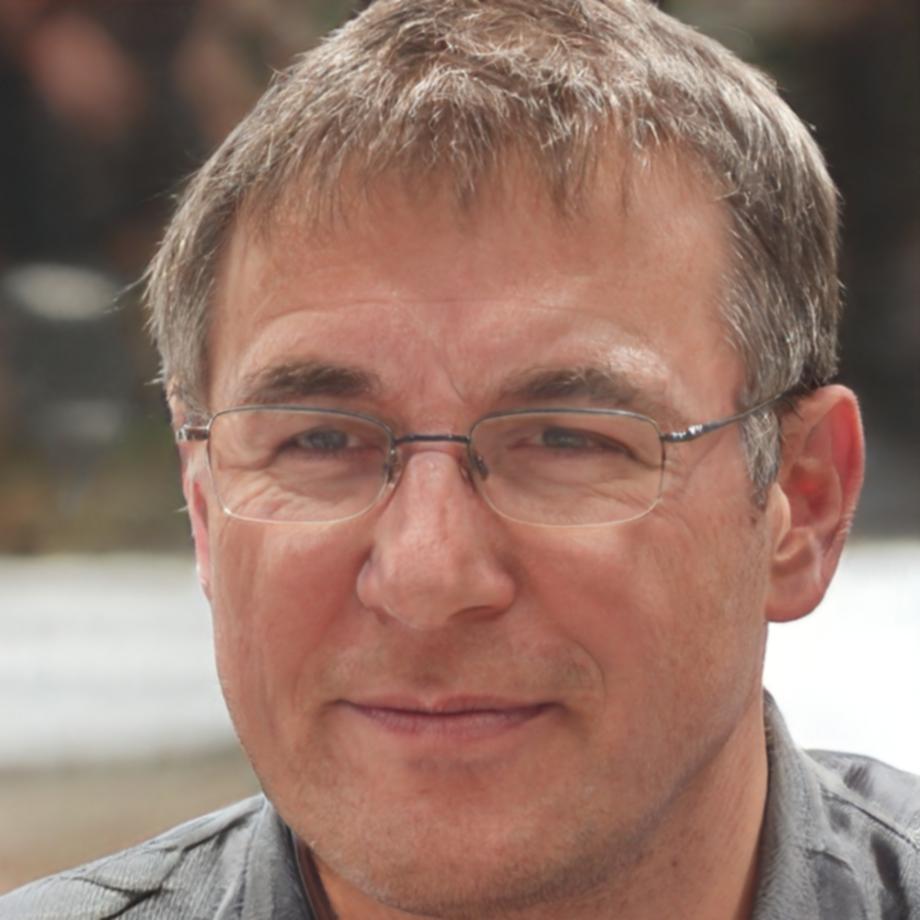 Portrait de Mehdi Farsi, formateur en gestion budgétaire